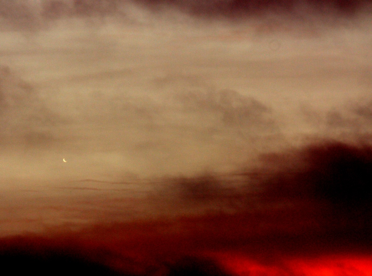 Venus and moon around 06:50 local time