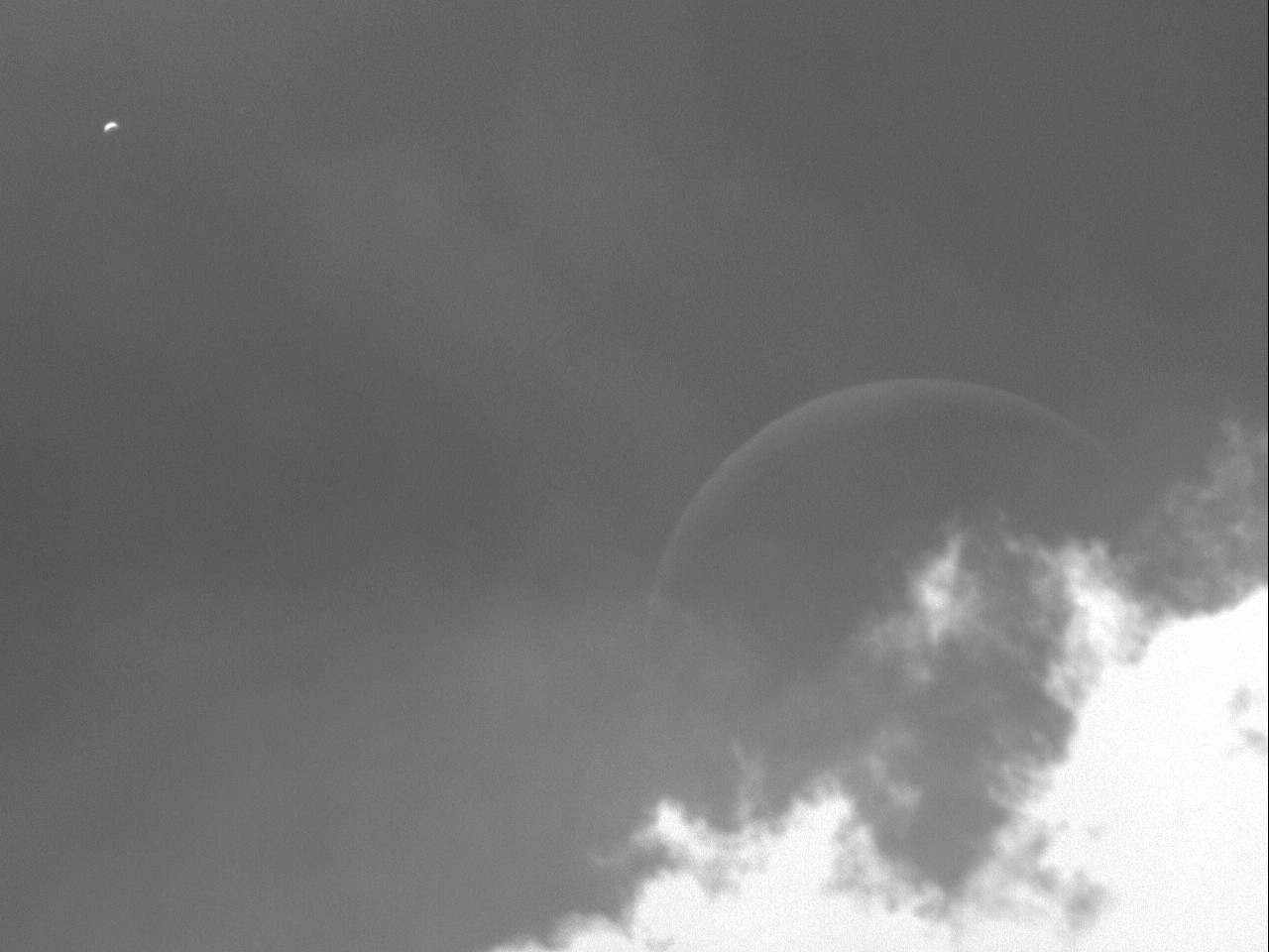 Mond und Venus um 15:54 MESZ