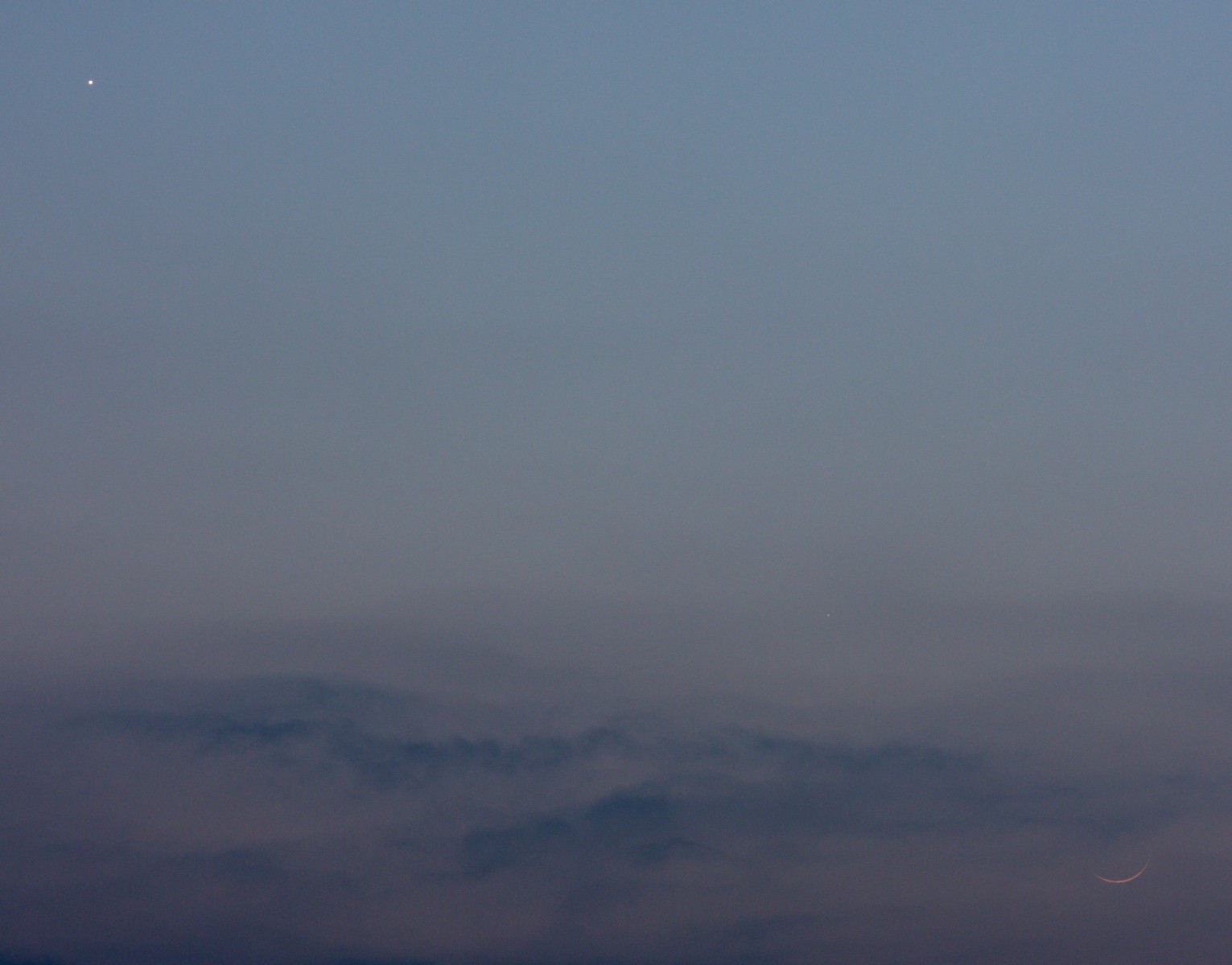 Venus, Merkur und Mondsichel am 15. April 2010