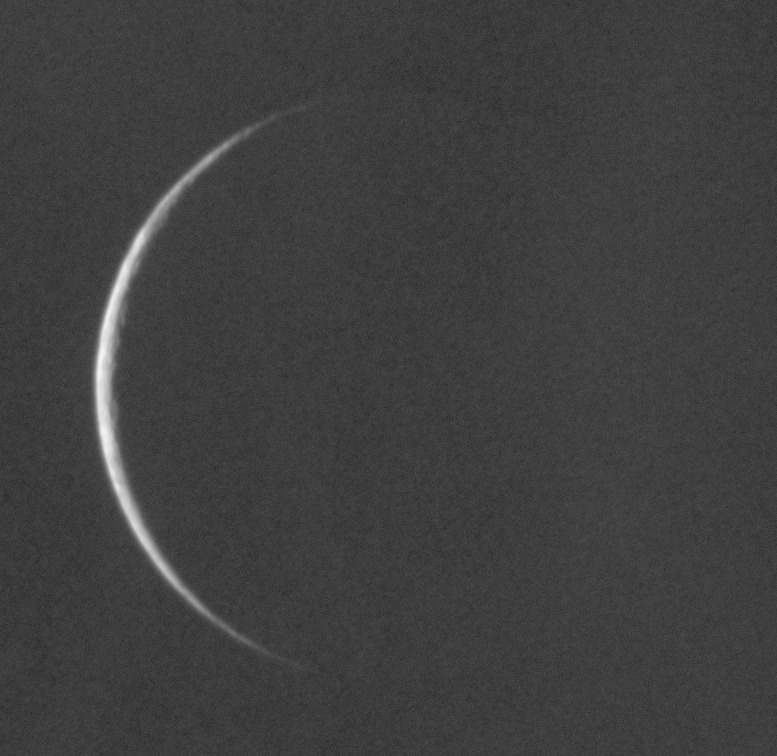 Daytime crescent on 10. July