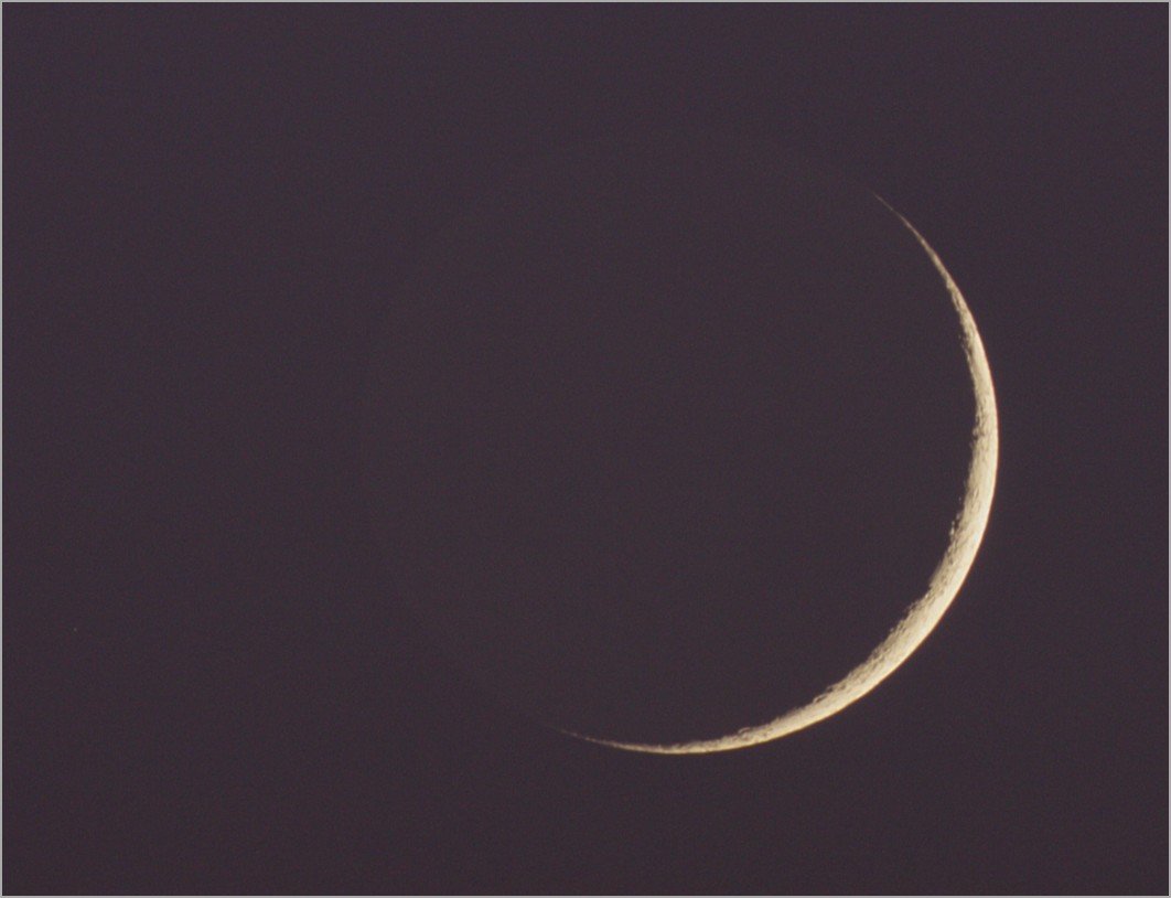Crescent on 1. August