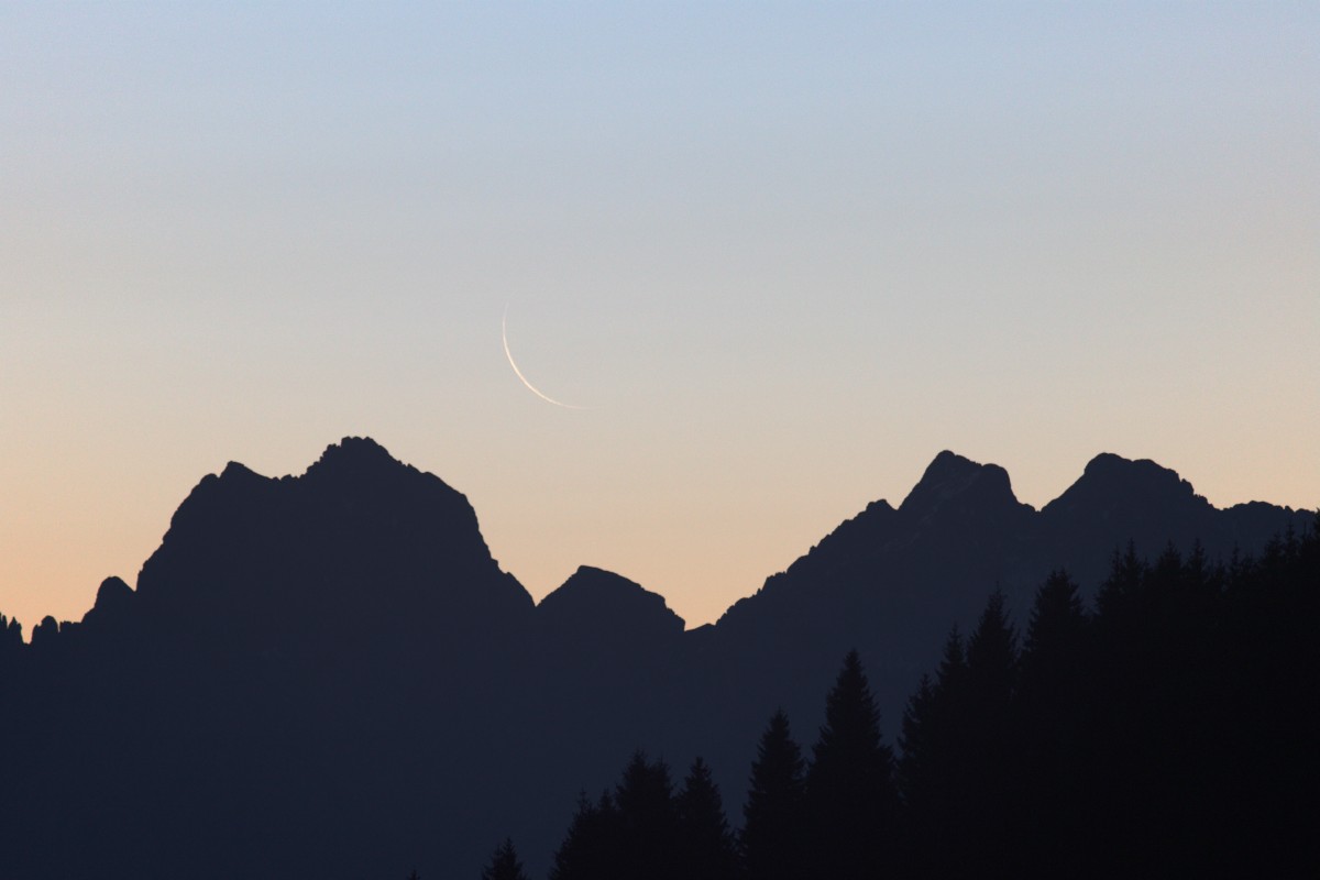 Alte Mondsichel am Morgen des 24.11.2011