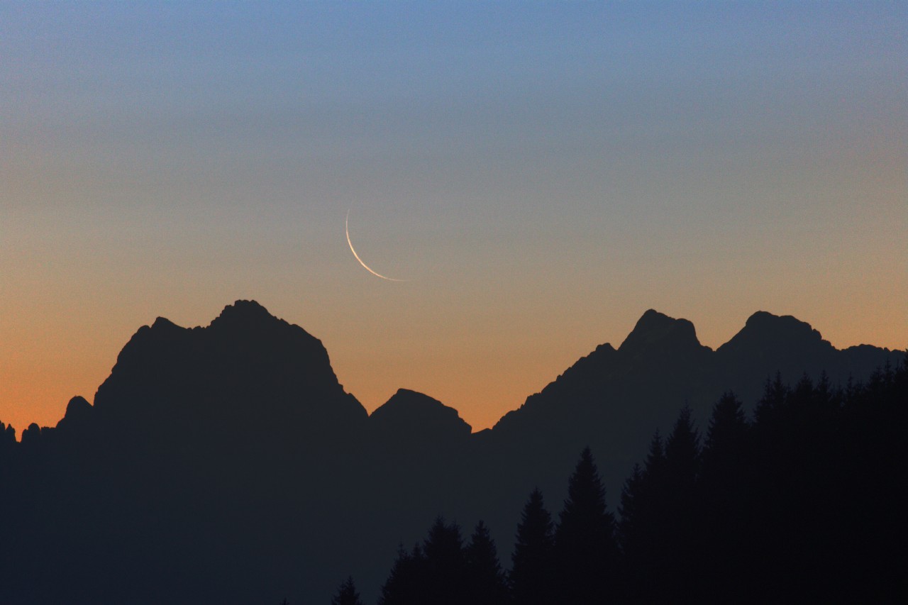 Alte Mondsichel am Morgen des 24.11.2011