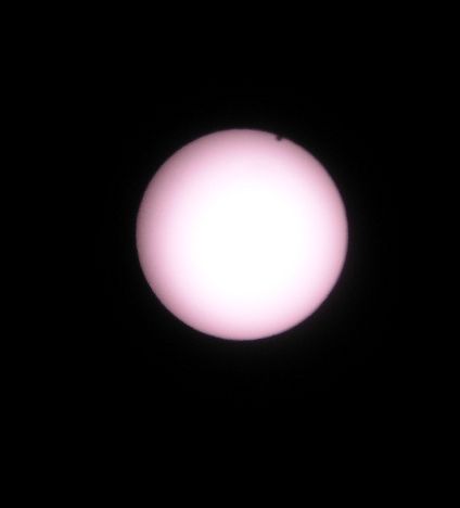 Venus vor der Sonne um 07:36:24 h MESZ